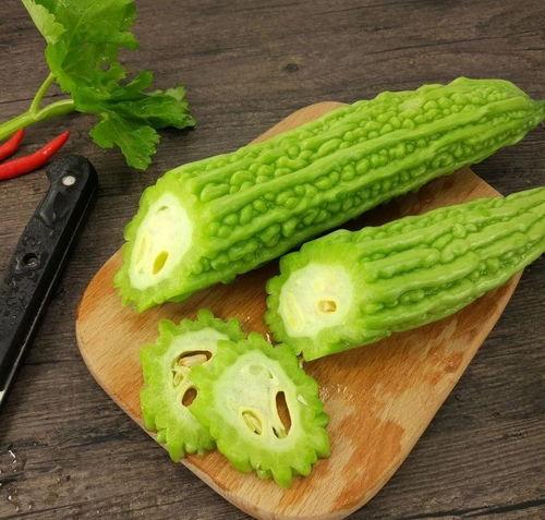 思宝吃瓜